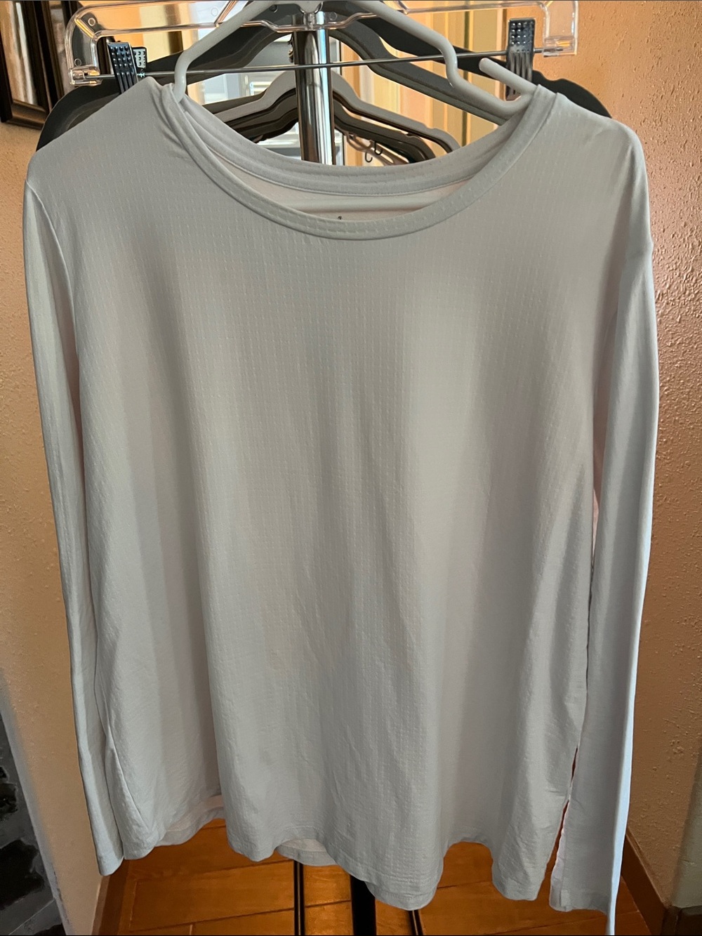 IBKUL women’s long sleeve top